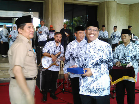 Pencarian PGRI Kota Jambi - Persatuan Guru Republik Indonesia Cabang Kota Jambi